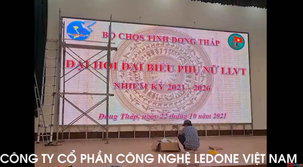 du-an-thi-cong-lap-dat-man-hinh-led-cho-bo-chi-huy-quan-su-cao-lanh-tinh-dong-thap