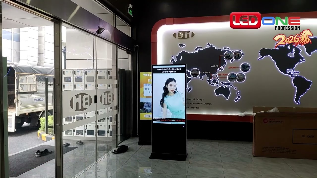 Lắp đặt màn hình LCD 55 inch quảng cáo tại Khu Công Nghiệp Khai Quang Phú Thọ - Giải pháp trình chiếu chuyên nghiệp từ LEDONE