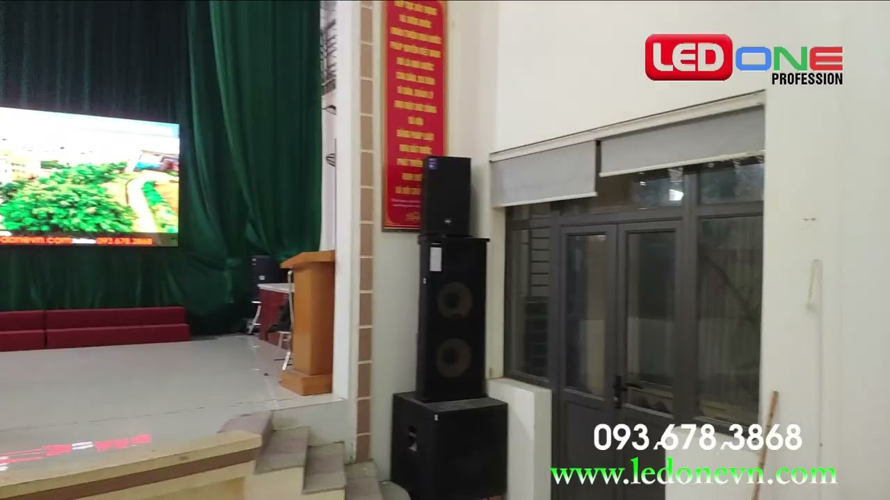 Lắp đặt màn hình LED P1.86 trong nhà văn hóa tại UBND Xã Vân Canh - Giải pháp trình chiếu hội trường từ LEDONE Miền Nam