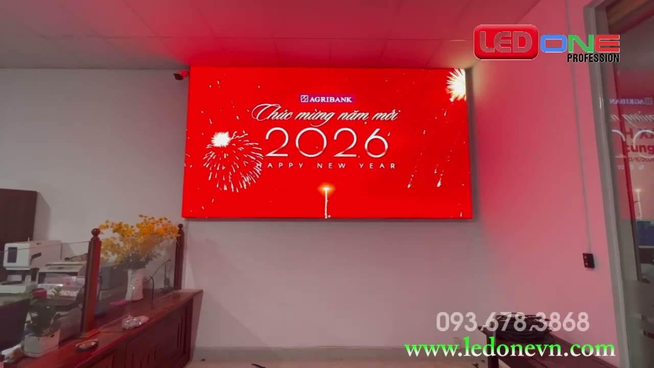 Lắp đặt màn hình LED P2.5 trong phòng giao dịch Agribank Bình Dương - Giải pháp trình chiếu chuyên nghiệp từ LEDONE Miền Nam