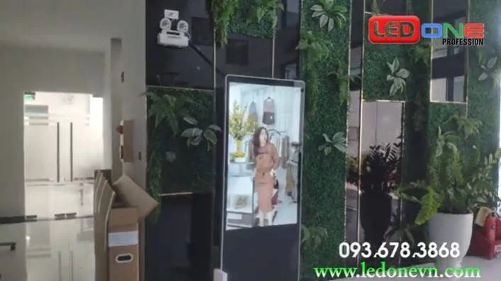 Lắp đặt màn hình quảng cáo chân đứng 55 inch cho cty imexco kcn tp Hưng Yên