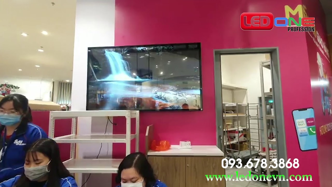 Thi công 4 màn hình LCD 65inch tại Quầy Dịch vụ TTTM AEON MALL Huế - Dự án thầu bởi LEDONE Miền Nam