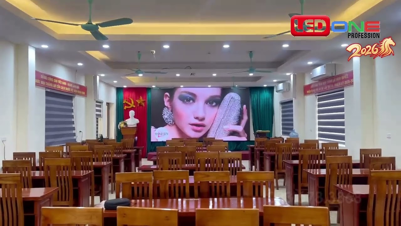 Thi công màn hình LED P2.5 trong hội trường trường THPT Trưng Vương Hà Nội - LEDONE Miền Nam